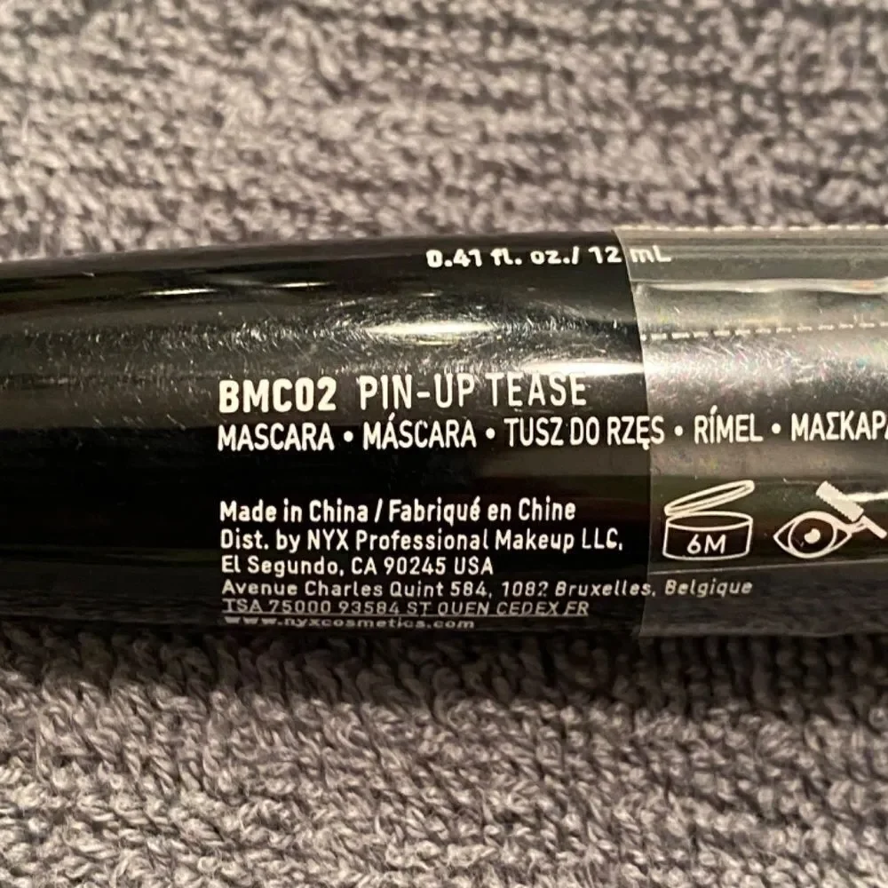 1050 NYX Pin Up Tease Black Mascara Professional Makeup